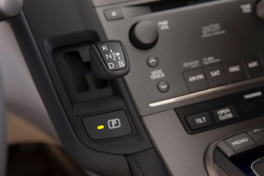  Lexus HS250h 2009 года  (фото 139 из 273)